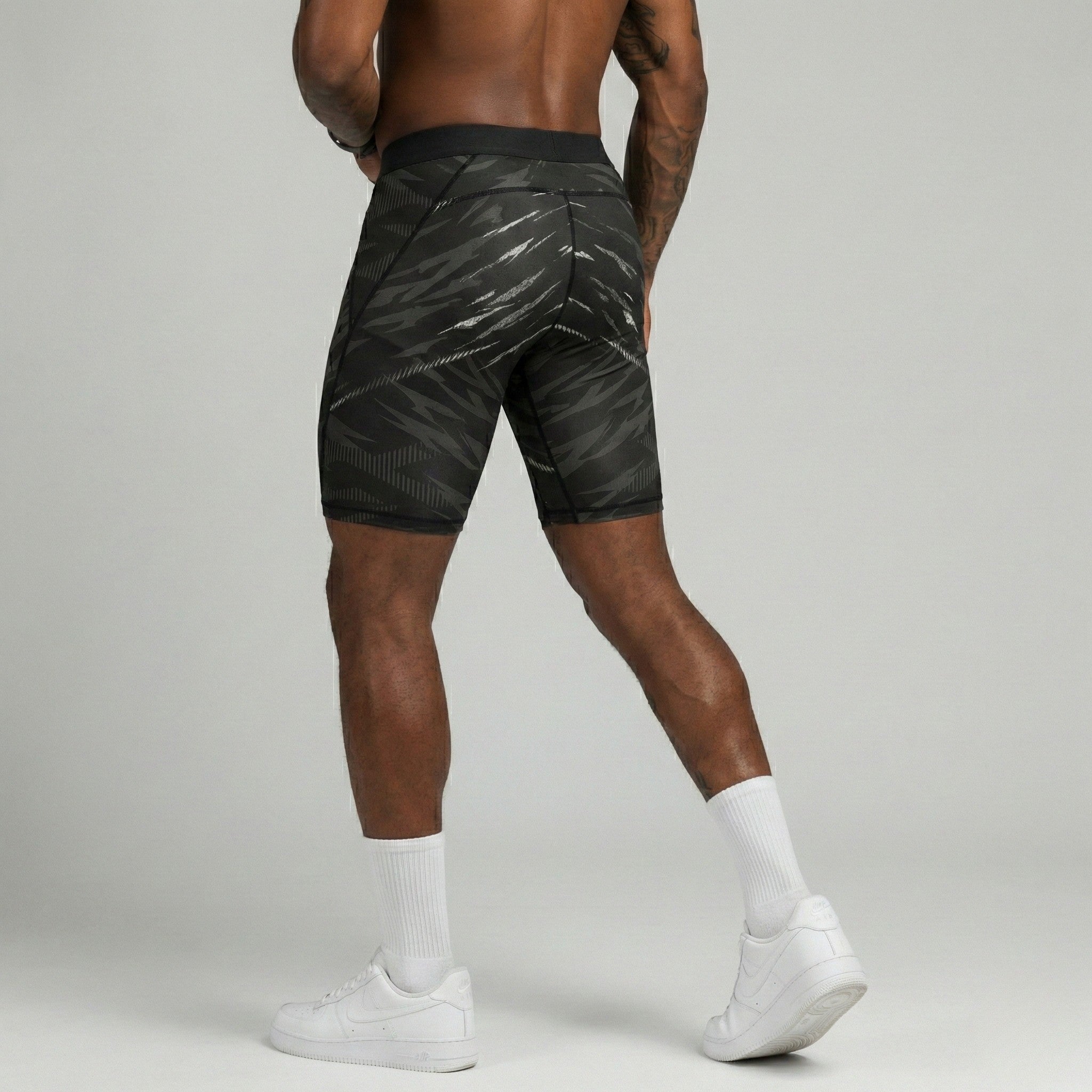 Aveum Apex Fight shorts (Black)